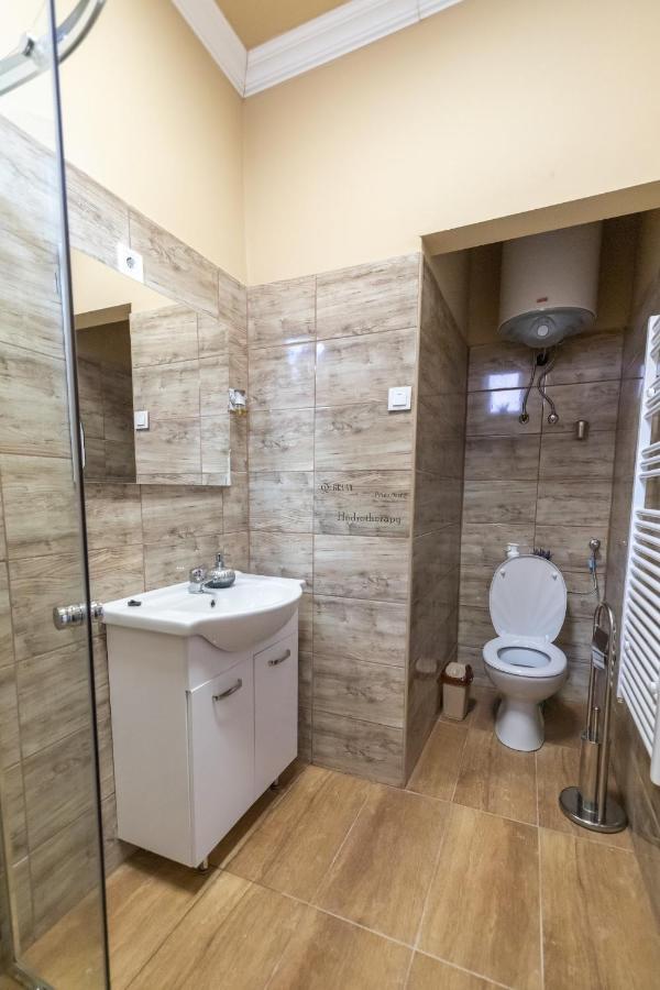 Ivanhoe Apartman Apartment Nyirbator Exterior photo