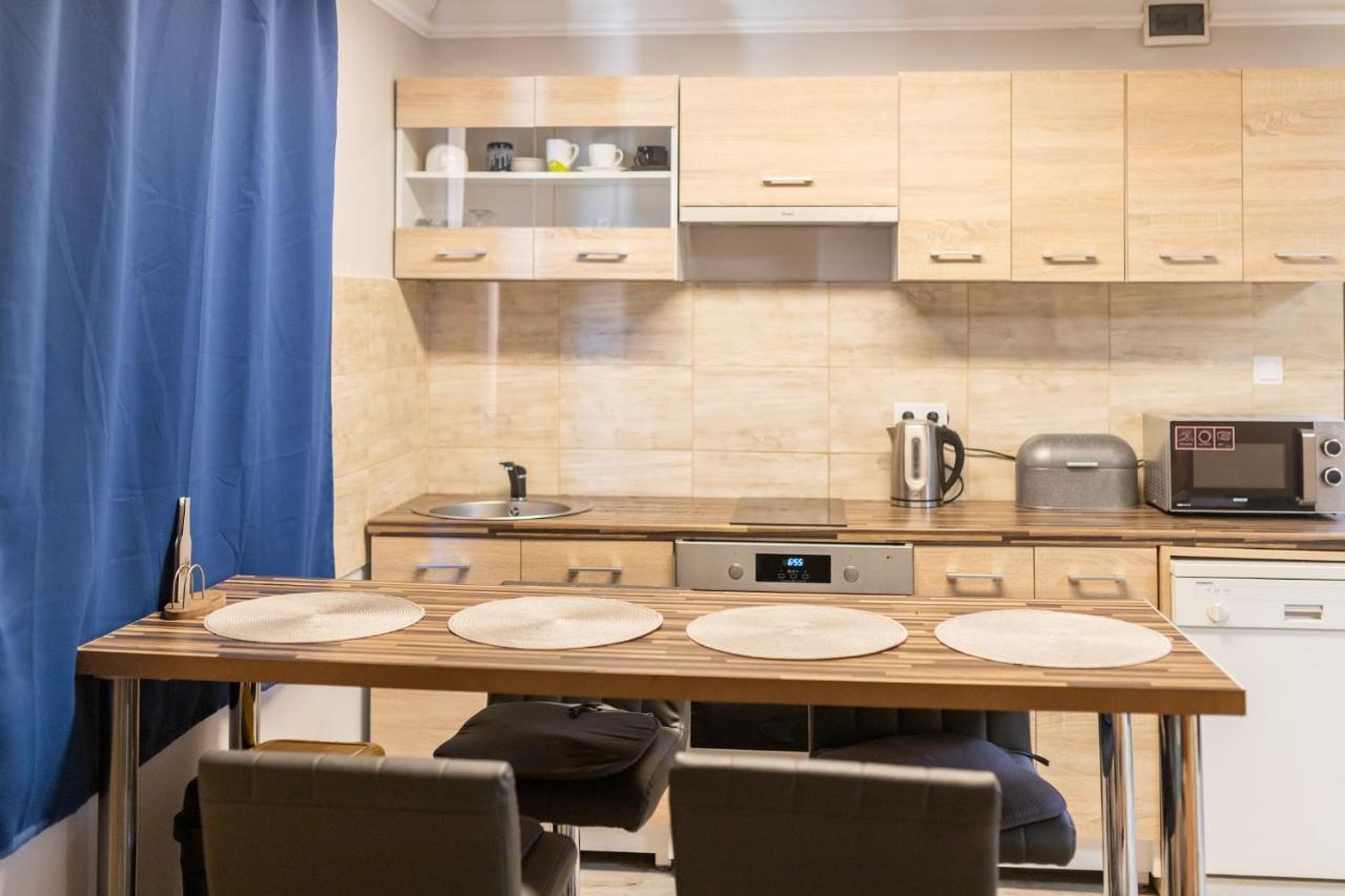Ivanhoe Apartman Apartment Nyirbator Exterior photo